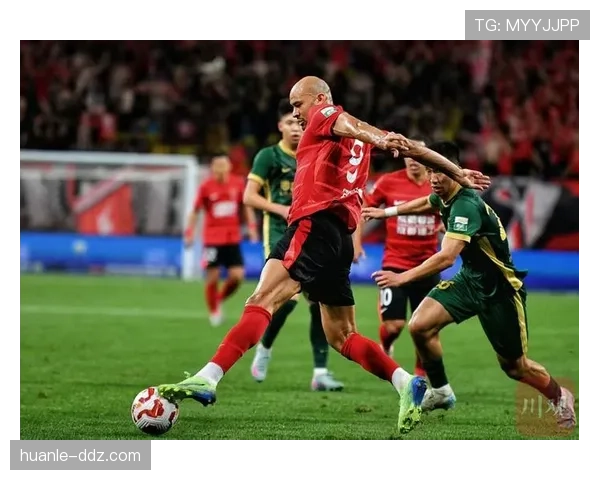 成都蓉城8场23球领跑进攻榜 场均近3球展现恐怖火力